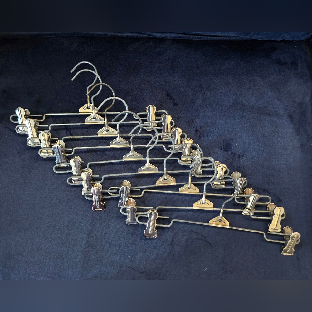 Set of 10 Vintage Metal Clip Hangers